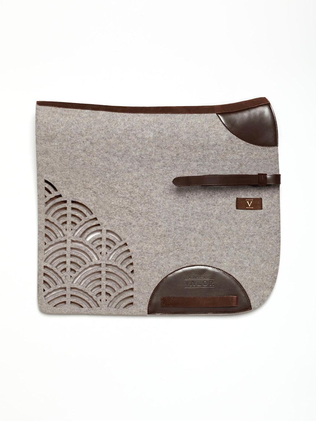 Secure-fit STERZING horse pad, silvergrey with brown leather trim, includes side straps.