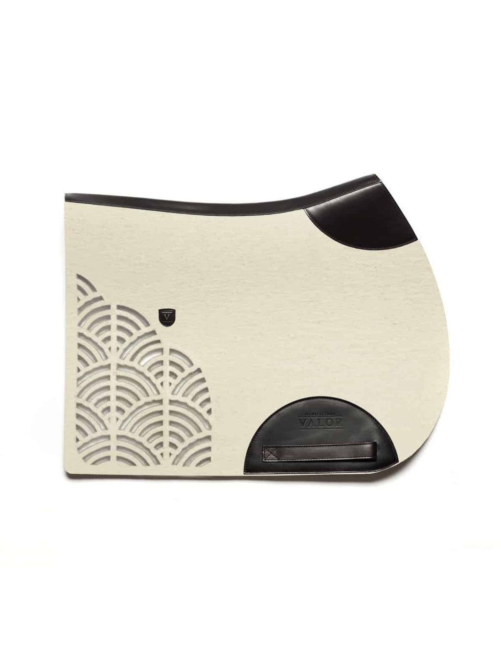 Classic STERZING strap-free show jumping pad, natural white with black leather detailing.